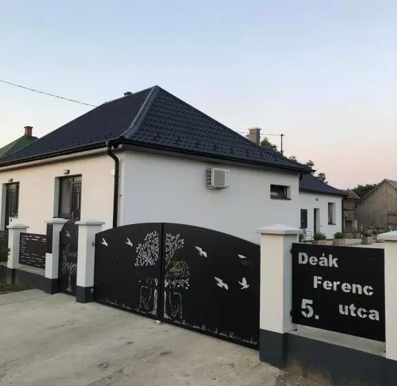 Majatalo Csodaszarvas Vendégház Nyíradony