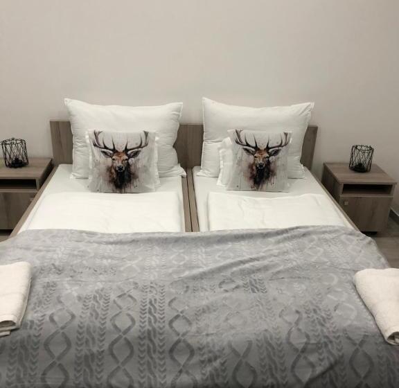 Пансион Csodaszarvas Vendégház Nyíradony