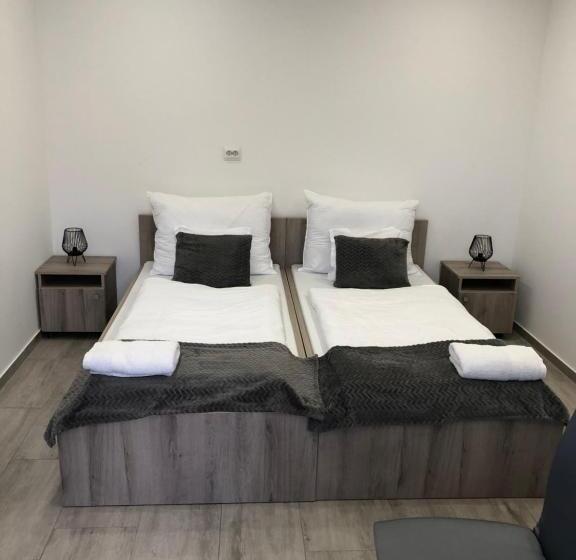 Пансион Csodaszarvas Vendégház Nyíradony