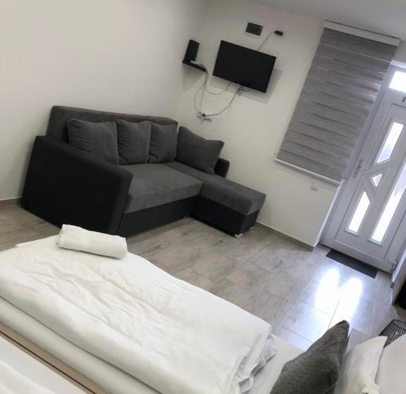 Пансион Csodaszarvas Vendégház Nyíradony