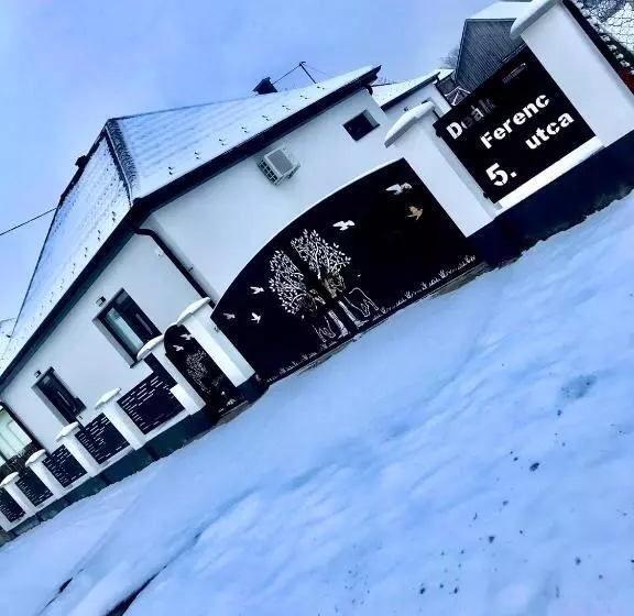 Majatalo Csodaszarvas Vendégház Nyíradony