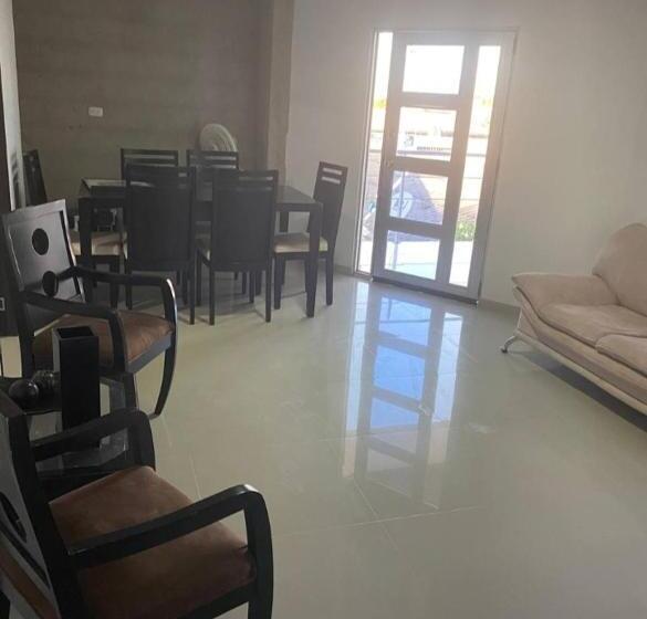 پانسیون Hostal Marjul