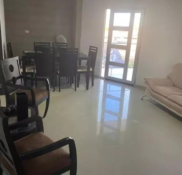 ペンション Hostal Marjul