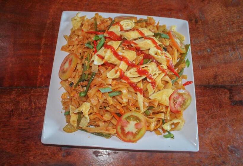 Pensjonat Toro Simalatcat Surfcamp