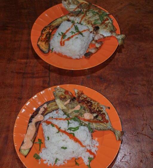 Pensjonat Toro Simalatcat Surfcamp