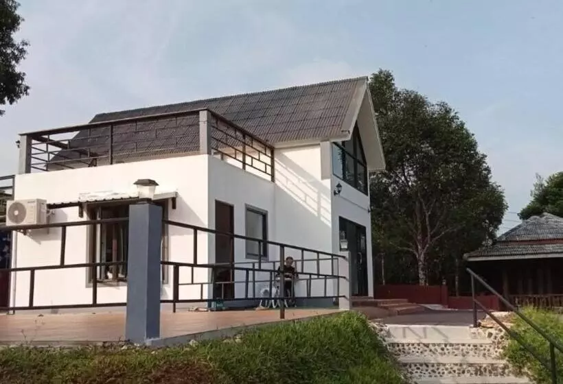 Lomakeskus The Pubpa Backyard