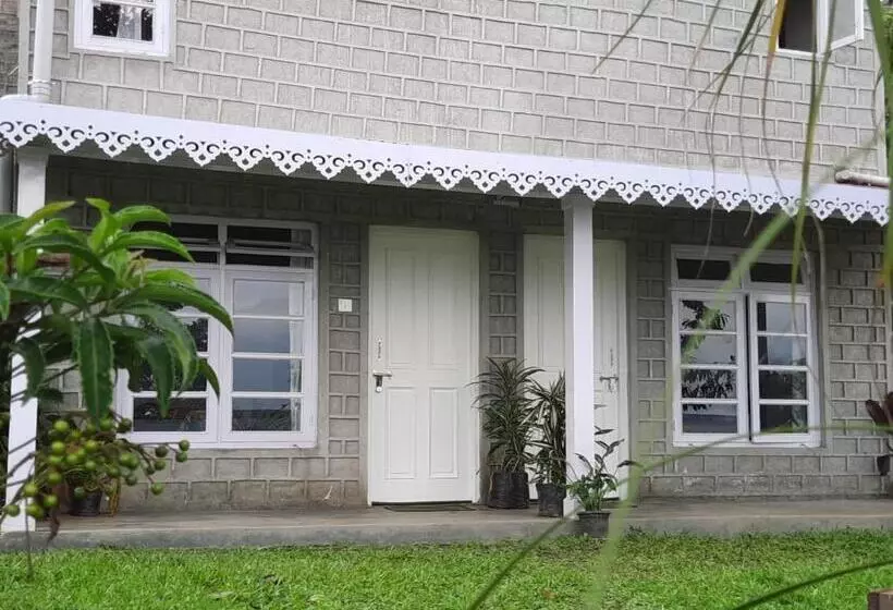 ベッドアンドブレックファースト Aaravi Garden Homestay