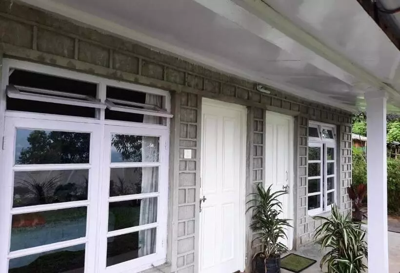 ベッドアンドブレックファースト Aaravi Garden Homestay