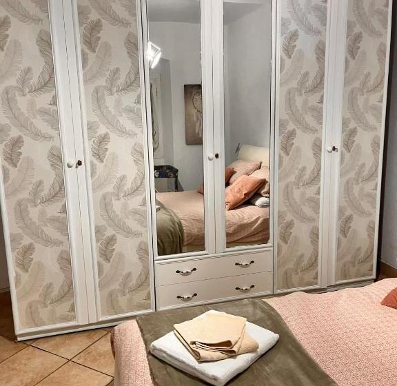 تختخواب و صبحانه Seal Home