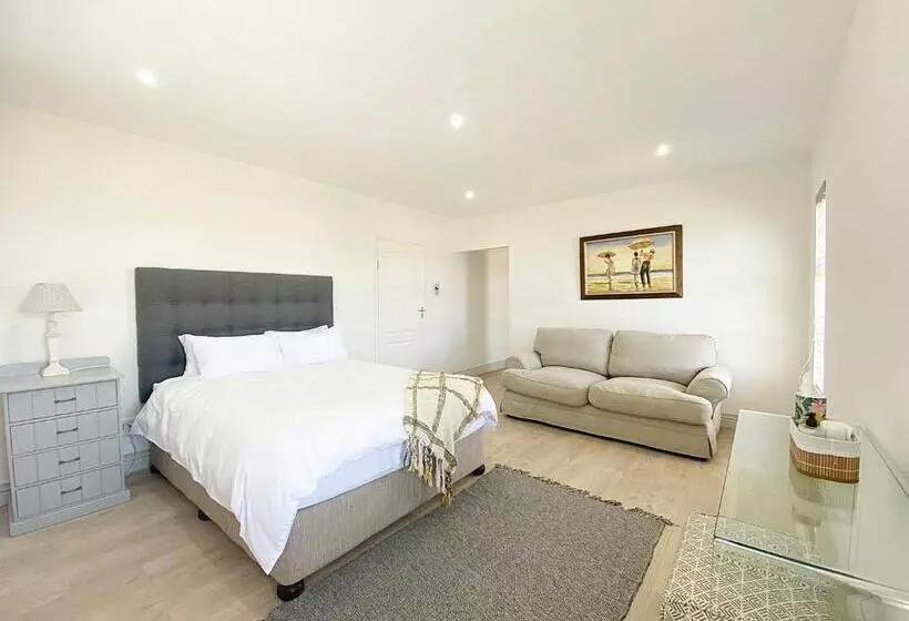 Aamiaismajoitus (B&B) The Bucket List Guest House