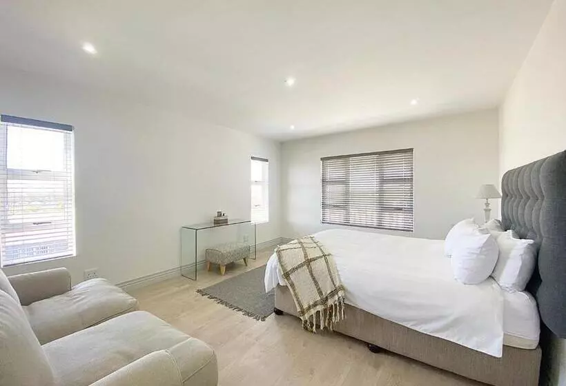 Aamiaismajoitus (B&B) The Bucket List Guest House