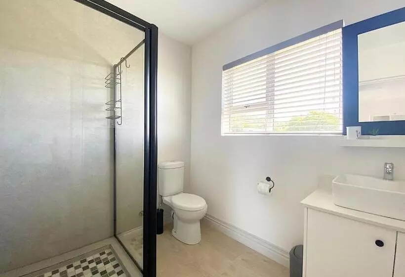 Aamiaismajoitus (B&B) The Bucket List Guest House