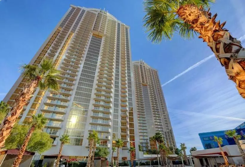 Elite Studio Mgm Signature Balcony Strip View