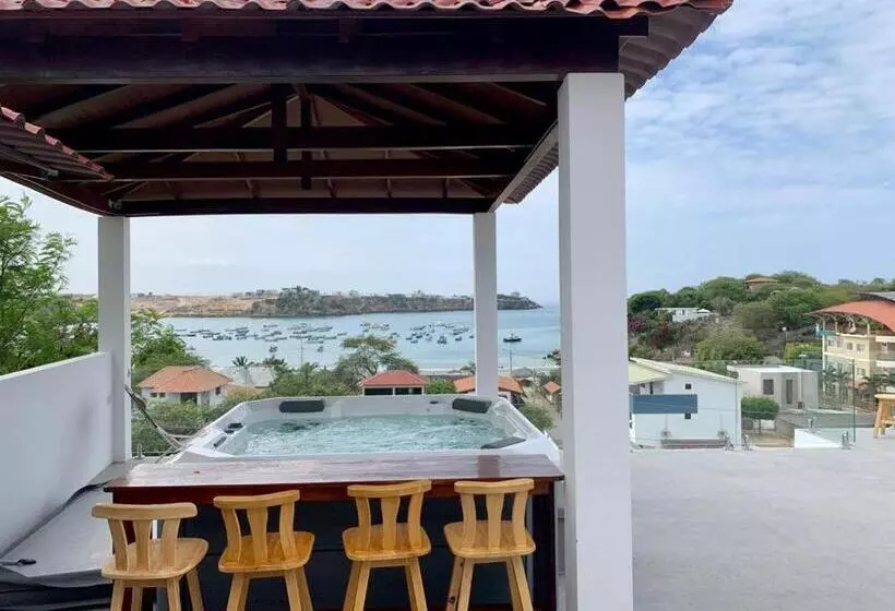 Hotelli Casa Lobster Bay