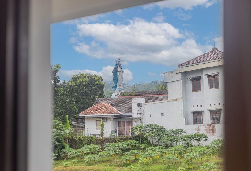 فندق Griya Katarina