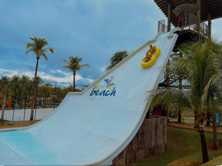 هتل Hot Beach Suites