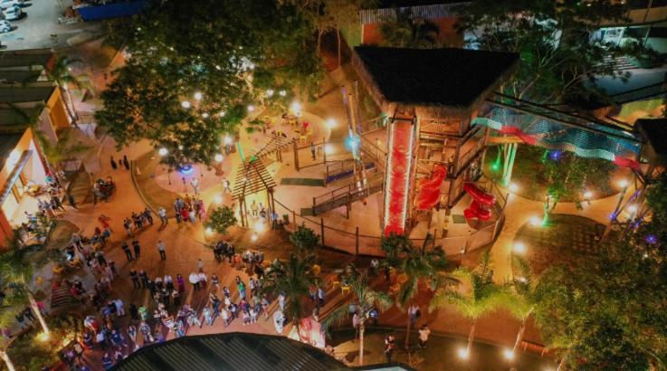 هتل Hot Beach Suites