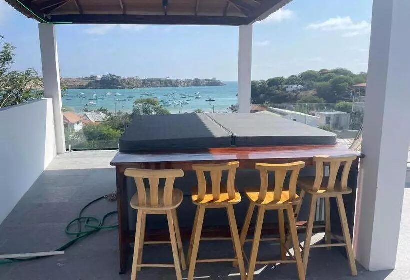 Hotelli Lobster Bay