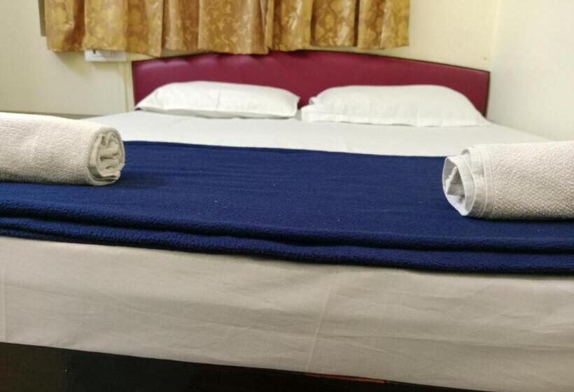 هتل Sunanda Lodge