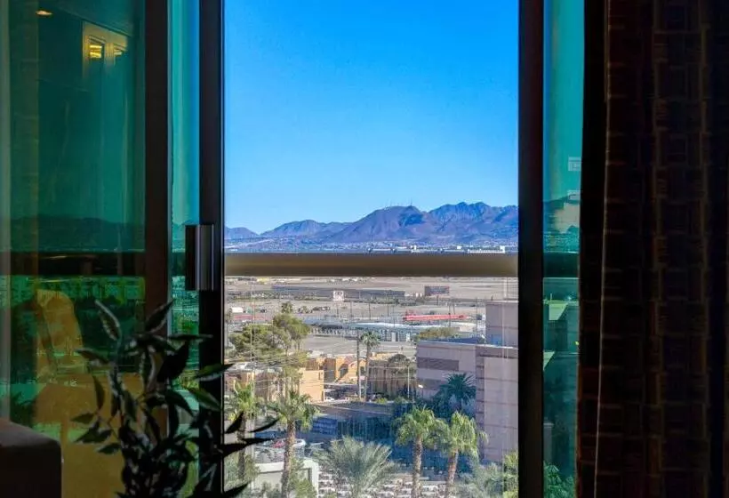 Luxe 1br 2bth Suite Mgm Signature Balcony