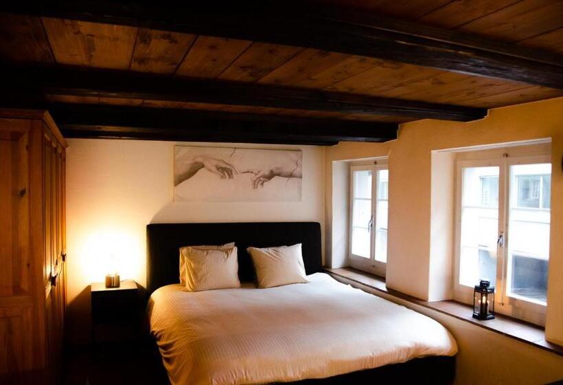 Many S Historical City Central Apartments