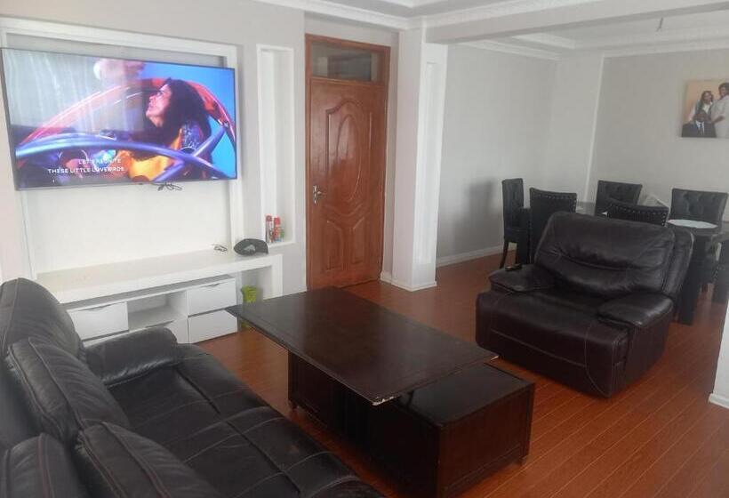 پانسیون Amreff Nyumbani Villas