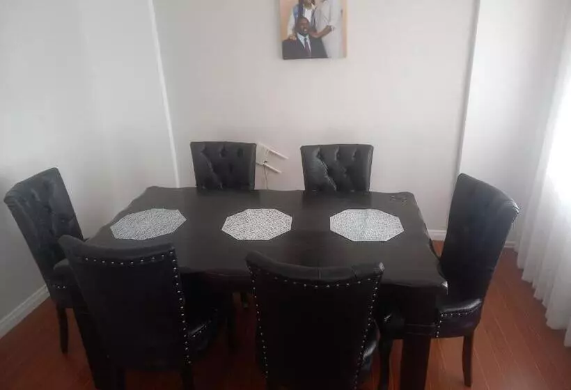 پانسیون Amreff Nyumbani Villas