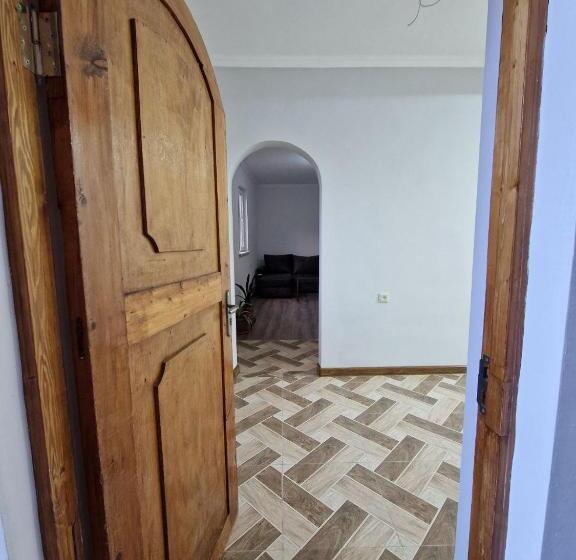 پانسیون Selina Guest House