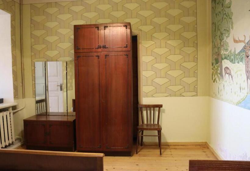 پانسیون Selina Guest House