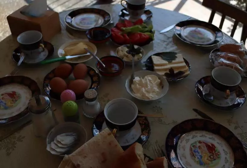 Majatalo Selina Guest House