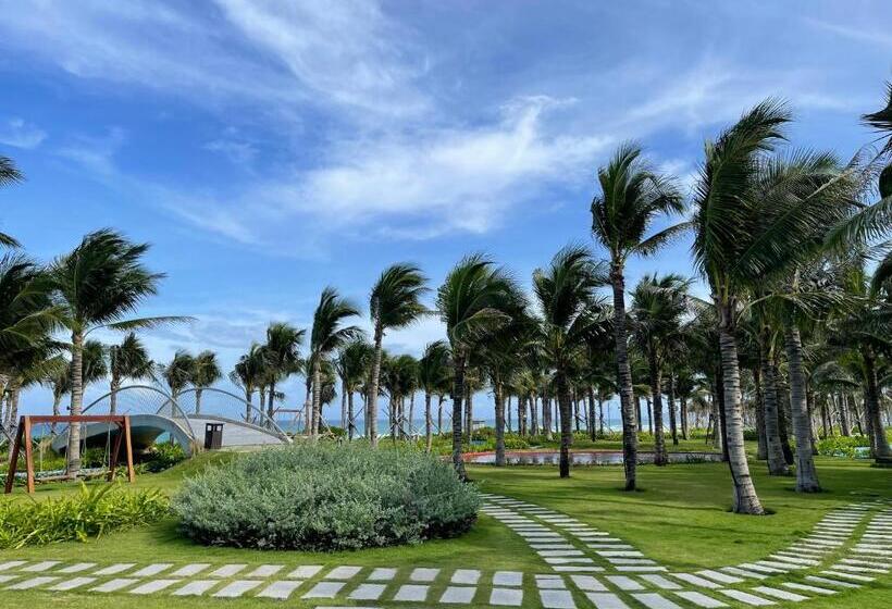 استراحتگاه Arena Cam Ranh Sea View