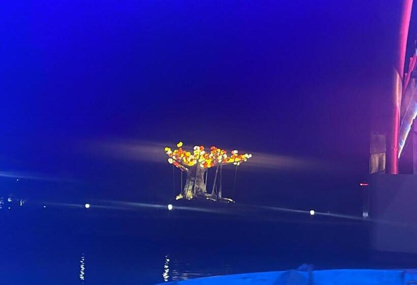 استراحتگاه Arena Cam Ranh Sea View