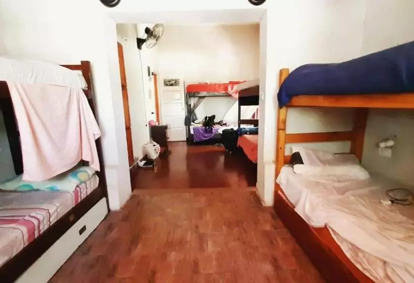 Retkeilymaja Alquimia