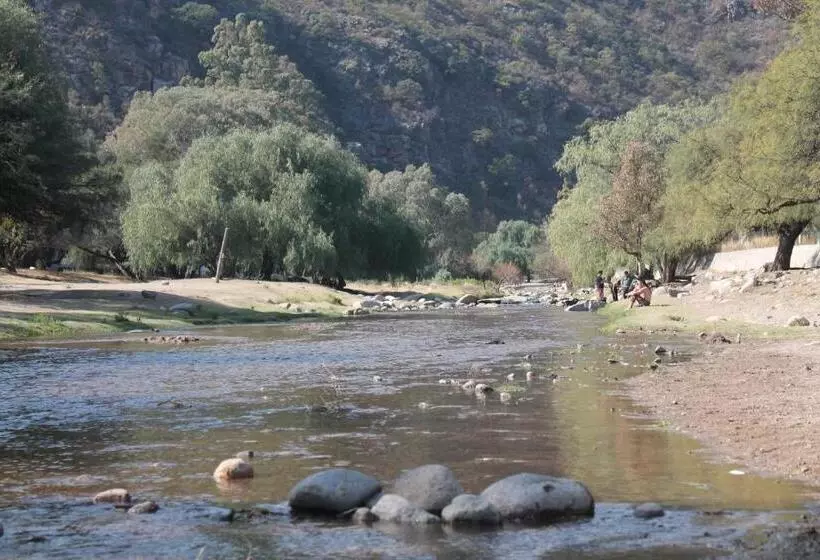 Retkeilymaja Alquimia