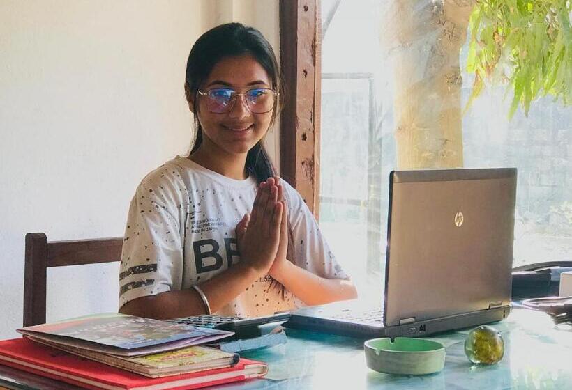 تختخواب و صبحانه Baba Lodge芭芭小屋