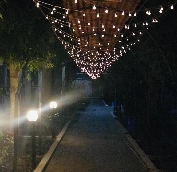 تختخواب و صبحانه Baba Lodge芭芭小屋