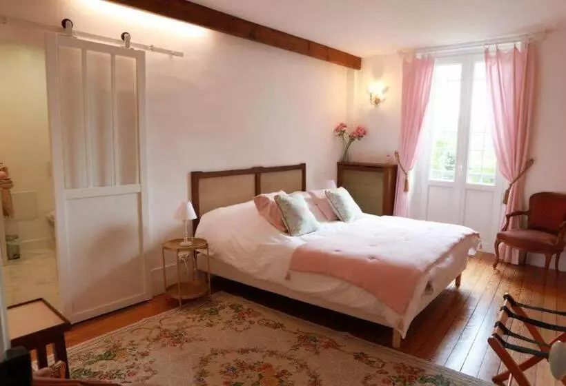 Aamiaismajoitus (B&B) Le Manoir De Sainte Aulde