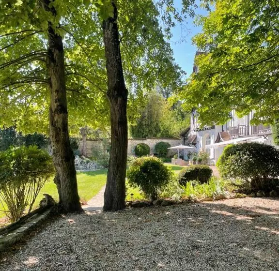 Aamiaismajoitus (B&B) Le Manoir De Sainte Aulde