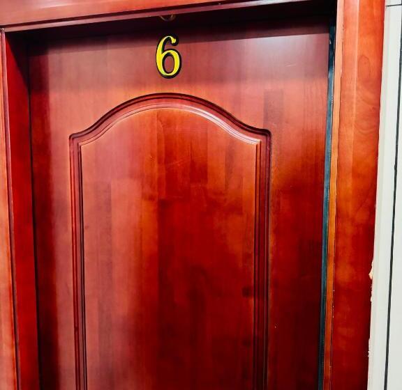 Bed and Breakfast The Great Falcon Accommodation