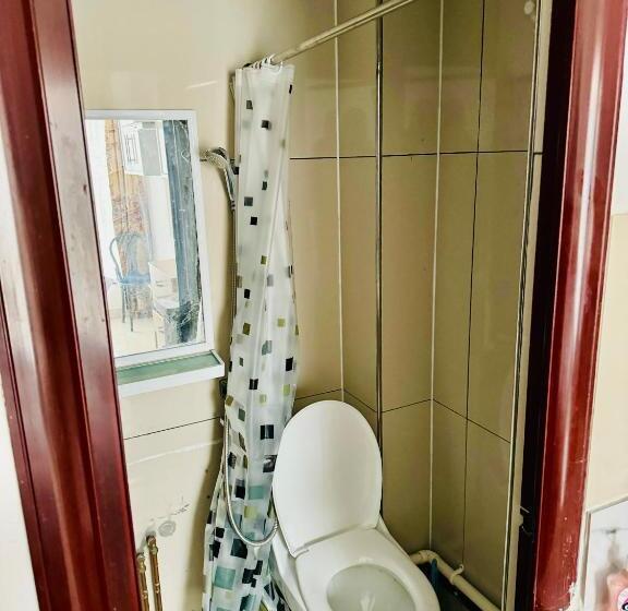 Bed and Breakfast The Great Falcon Accommodation