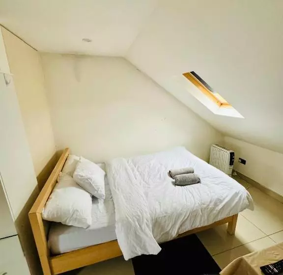 Aamiaismajoitus (B&B) The Great Falcon Accommodation