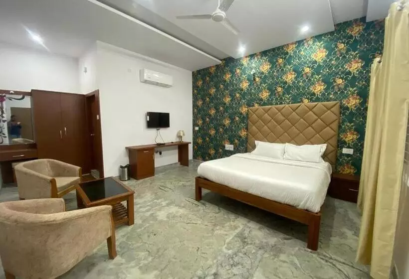 Green Finch Resort