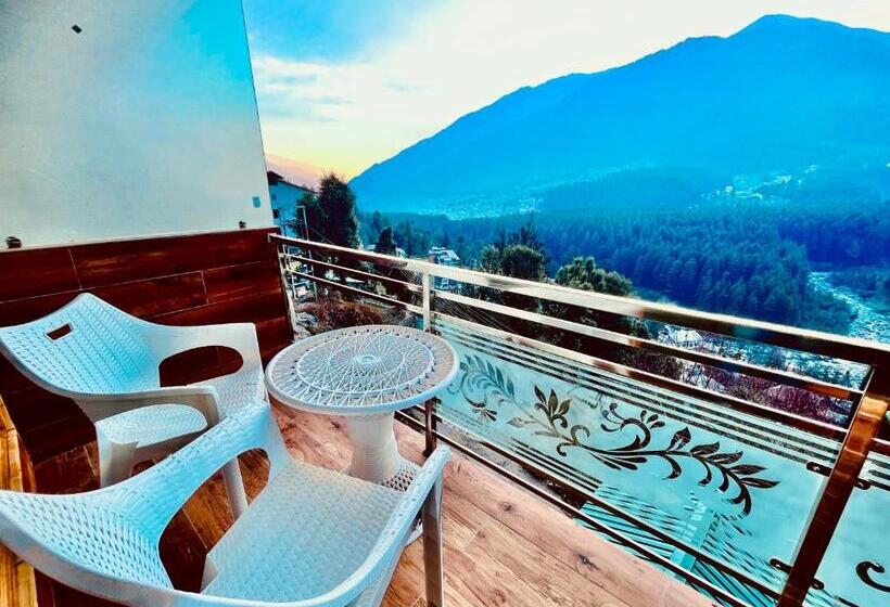 בית מלון כפרי Rockland Cottage, Manali Centrally Heated & Air Cooled Premium Rooms