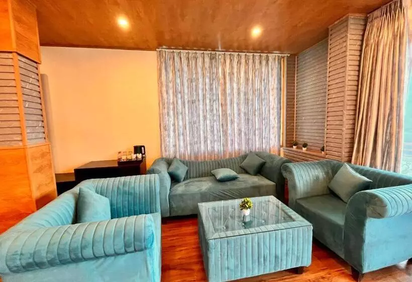ホテル Rockland Cottage, Manali   Centrally Heated & Air Cooled Premium Rooms