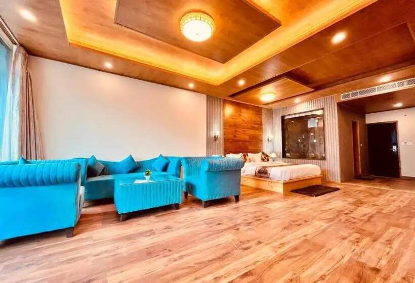 ホテル Rockland Cottage, Manali   Centrally Heated & Air Cooled Premium Rooms