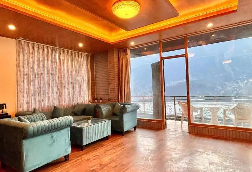 ホテル Rockland Cottage, Manali   Centrally Heated & Air Cooled Premium Rooms