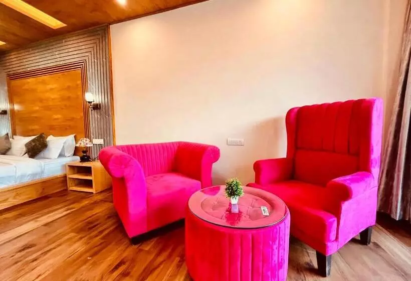 ホテル Rockland Cottage, Manali   Centrally Heated & Air Cooled Premium Rooms
