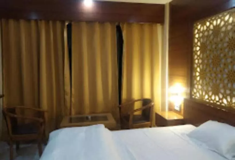 ホテル Shar Inn Balrampur