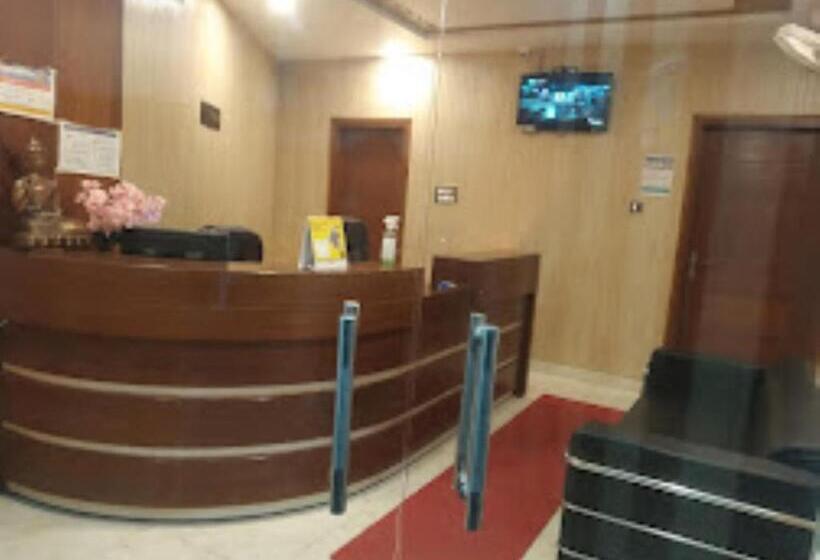 בית מלון כפרי Shar Inn Balrampur