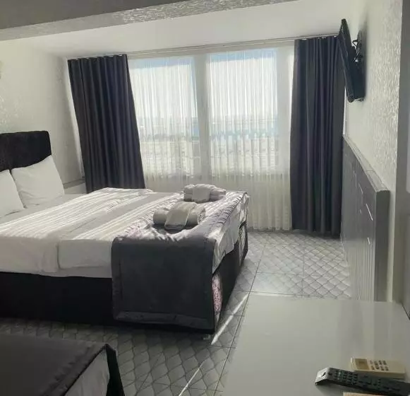 Hotelli Timex Suites